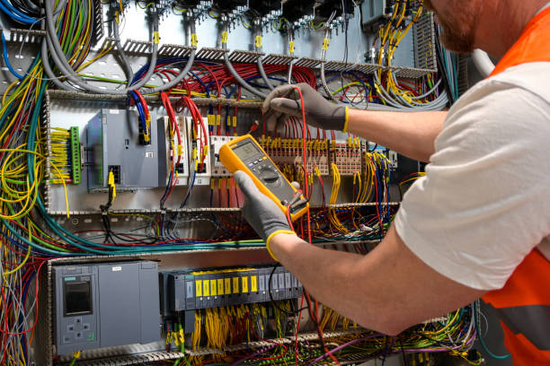 Best Local Electrician Companies  in Colonial Heights, TN